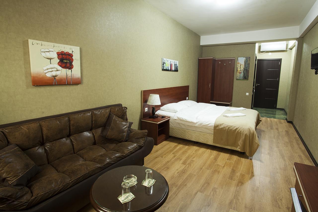 Lords Hotel Tbilisi Eksteriør billede