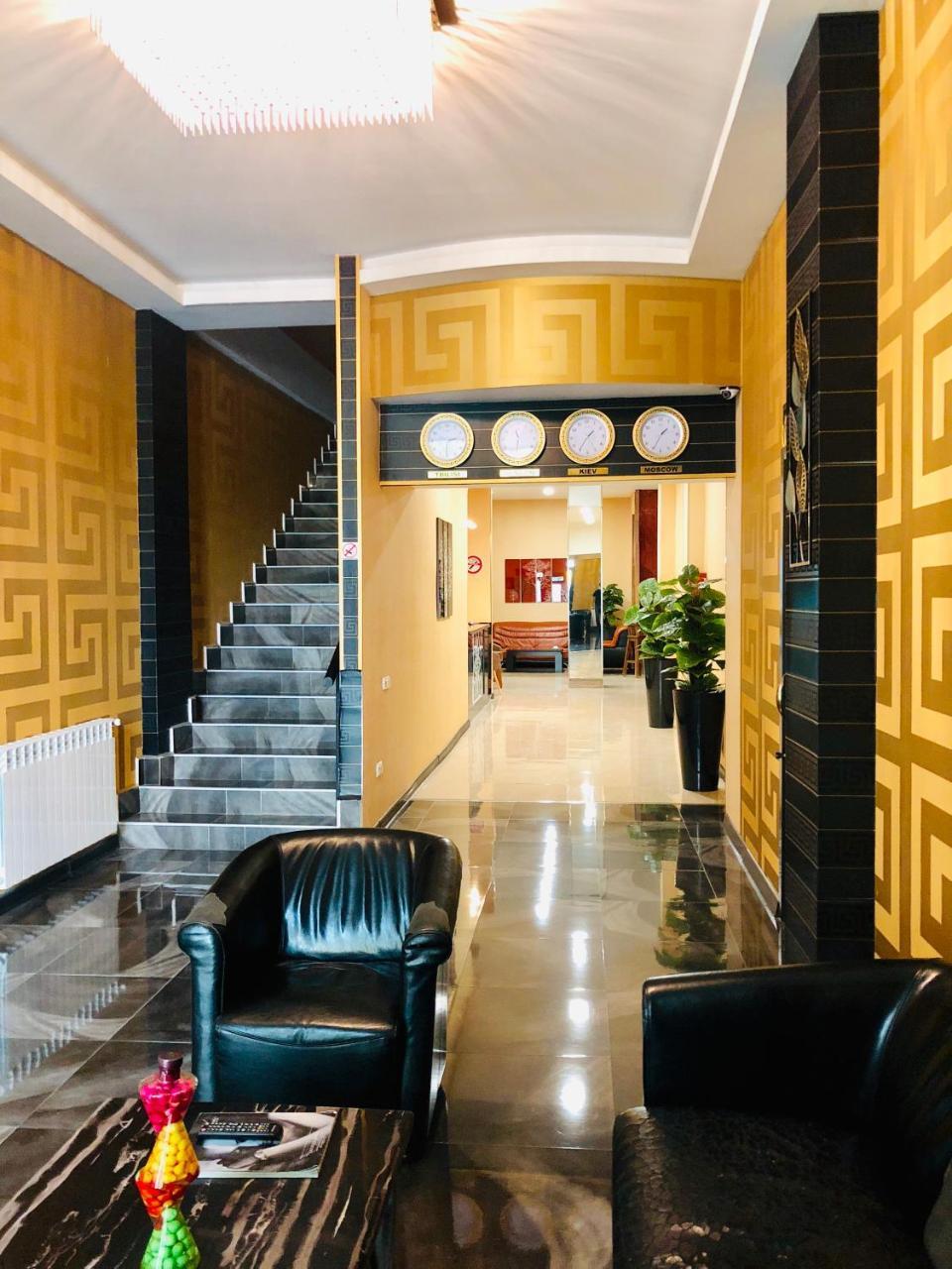 Lords Hotel Tbilisi Eksteriør billede