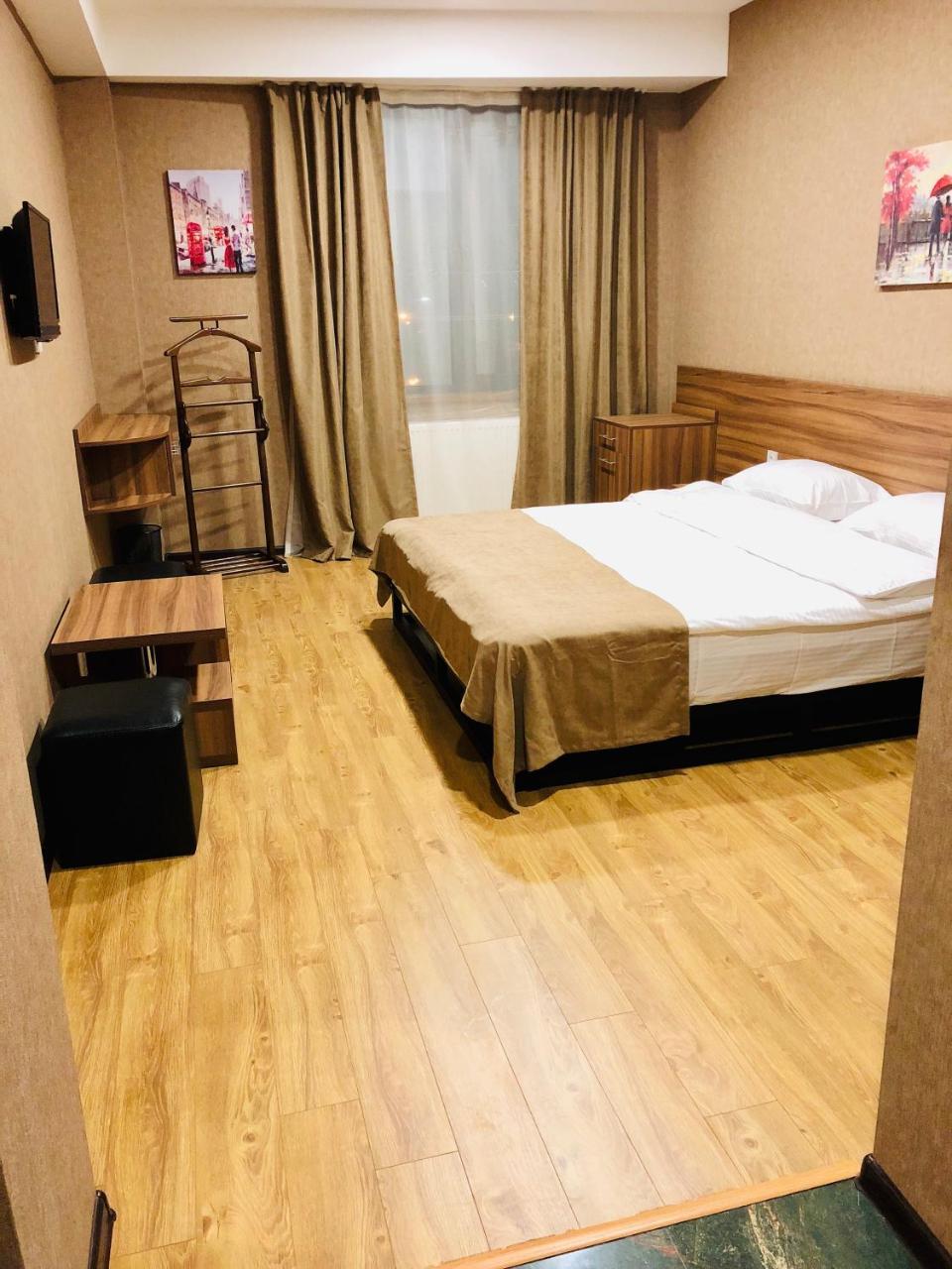 Lords Hotel Tbilisi Eksteriør billede