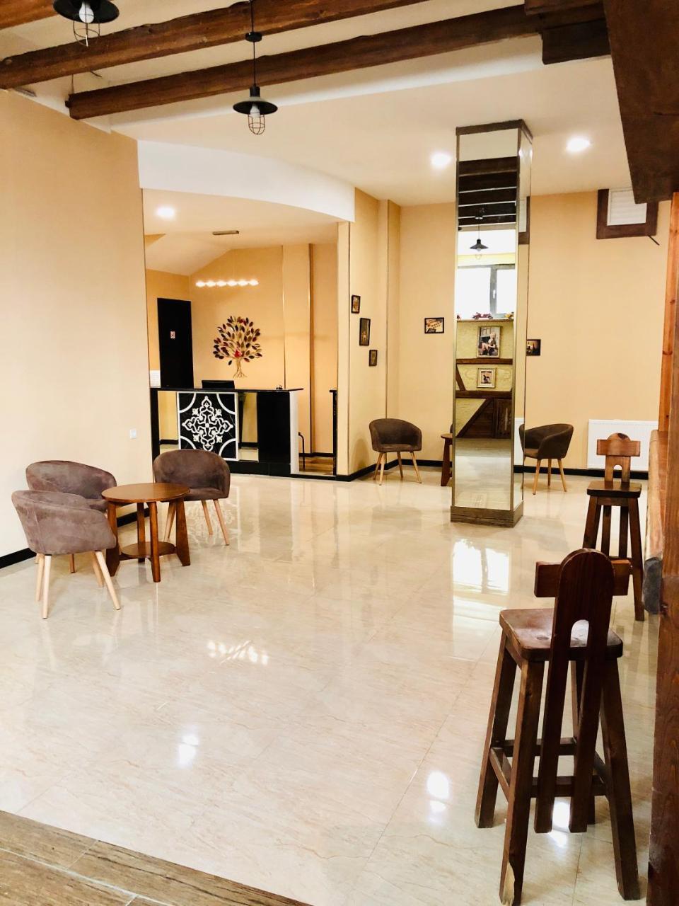 Lords Hotel Tbilisi Eksteriør billede