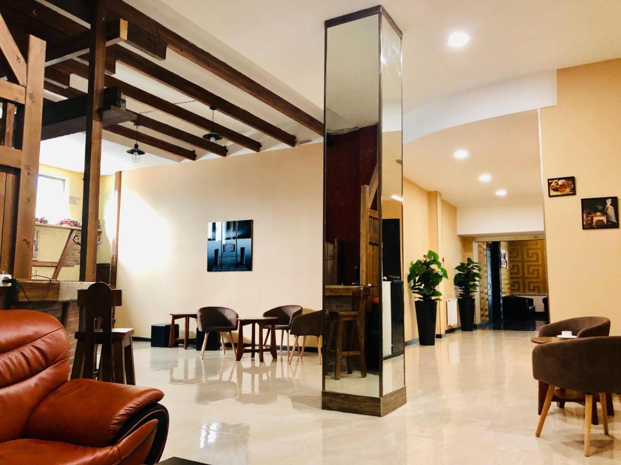 Lords Hotel Tbilisi Eksteriør billede