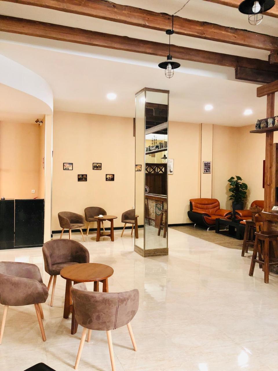 Lords Hotel Tbilisi Eksteriør billede